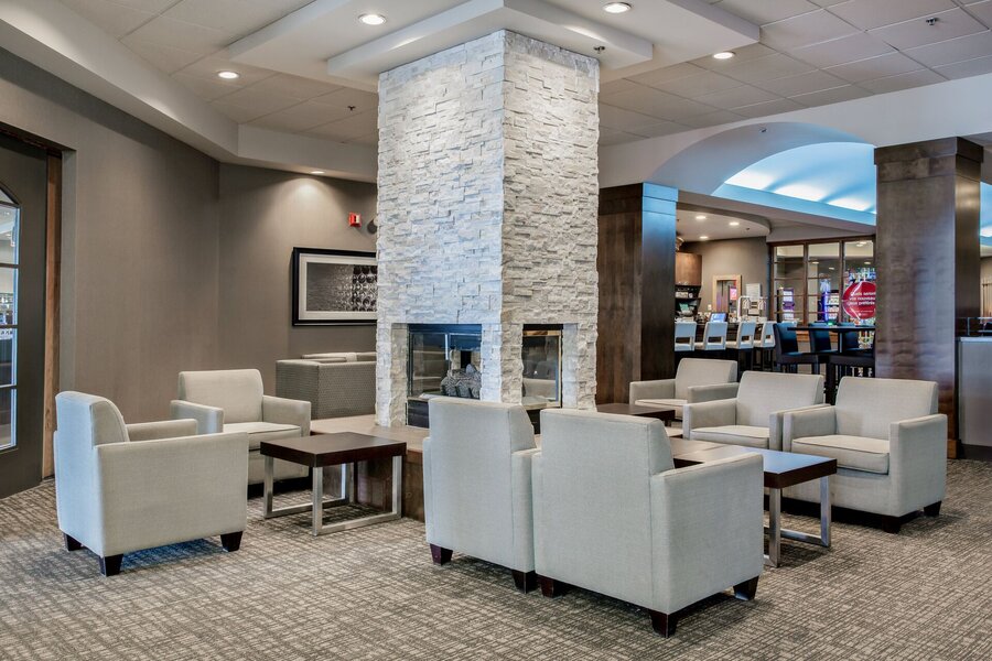 View of the lobby of the Delta Saguenay Hotel and Convention Center