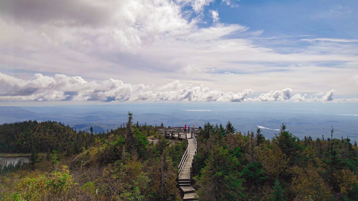 Vue du haut des Monts-Valins