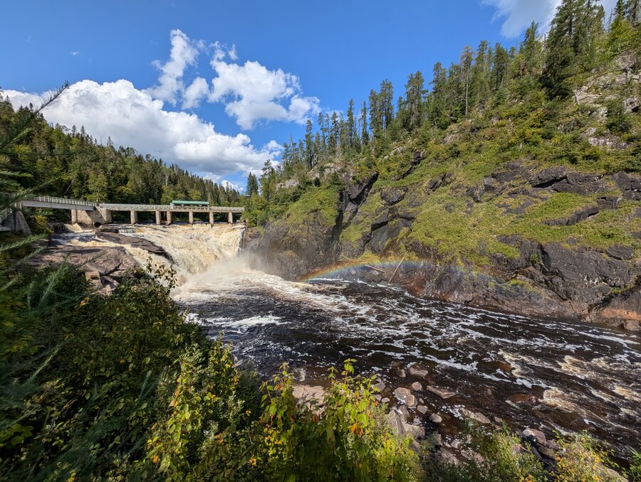 Arc-en-ciel au-dessus de la rivière Métabetchouane