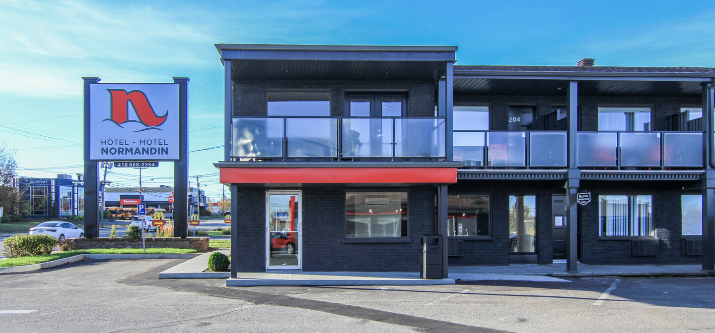 Façade de l’Hôtel-Motel Normandin Alma