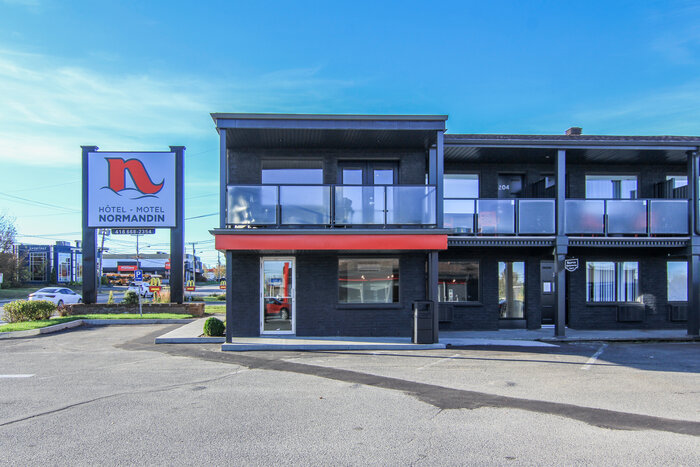 Façade de l’Hôtel-Motel Normandin Alma